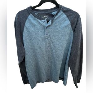 L.L. Bean Men’s Blue Long Sleeve Slightly Fitted Henley Size‎ Medium